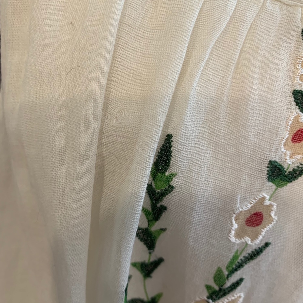 Embroidered Tank - Picture 12 of 16